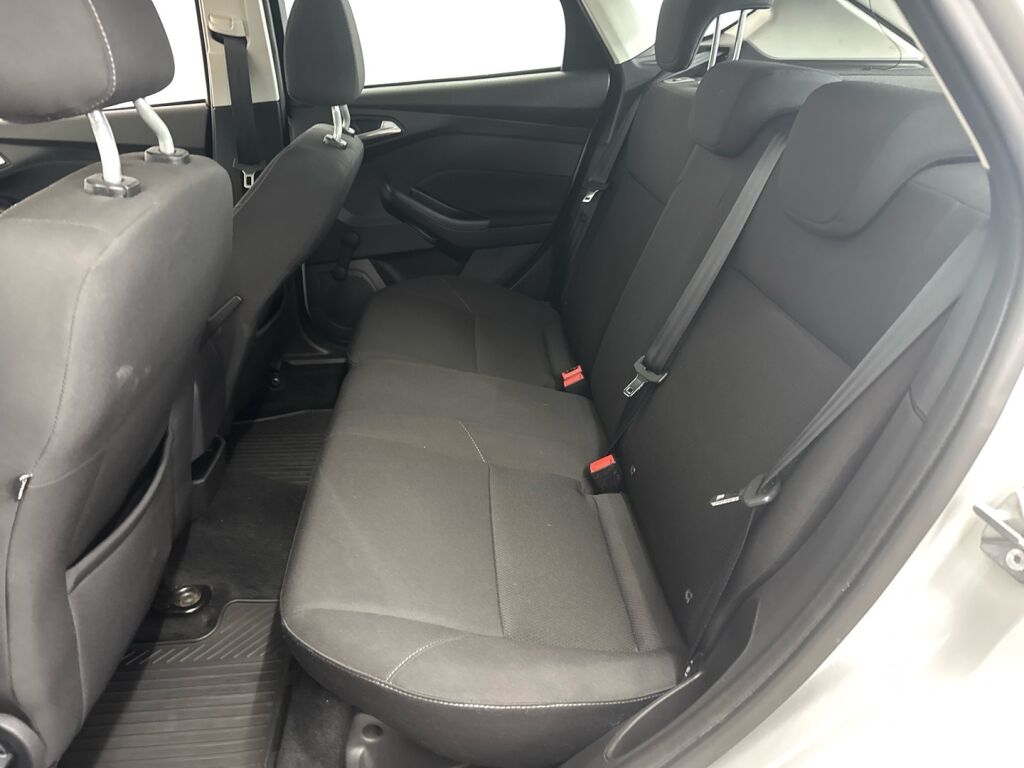 Ford Focus 2018 Harmaa