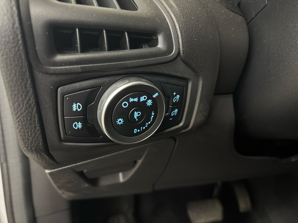 Ford Focus 2018 Harmaa