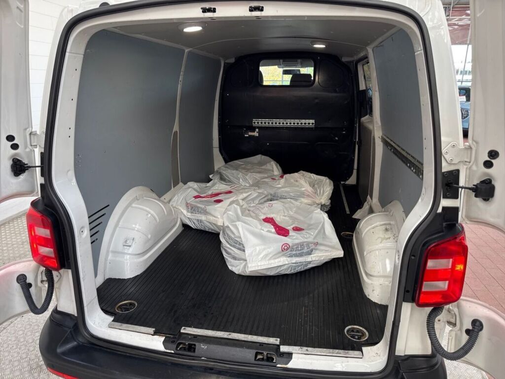 Volkswagen Transporter 2018 Valkoinen