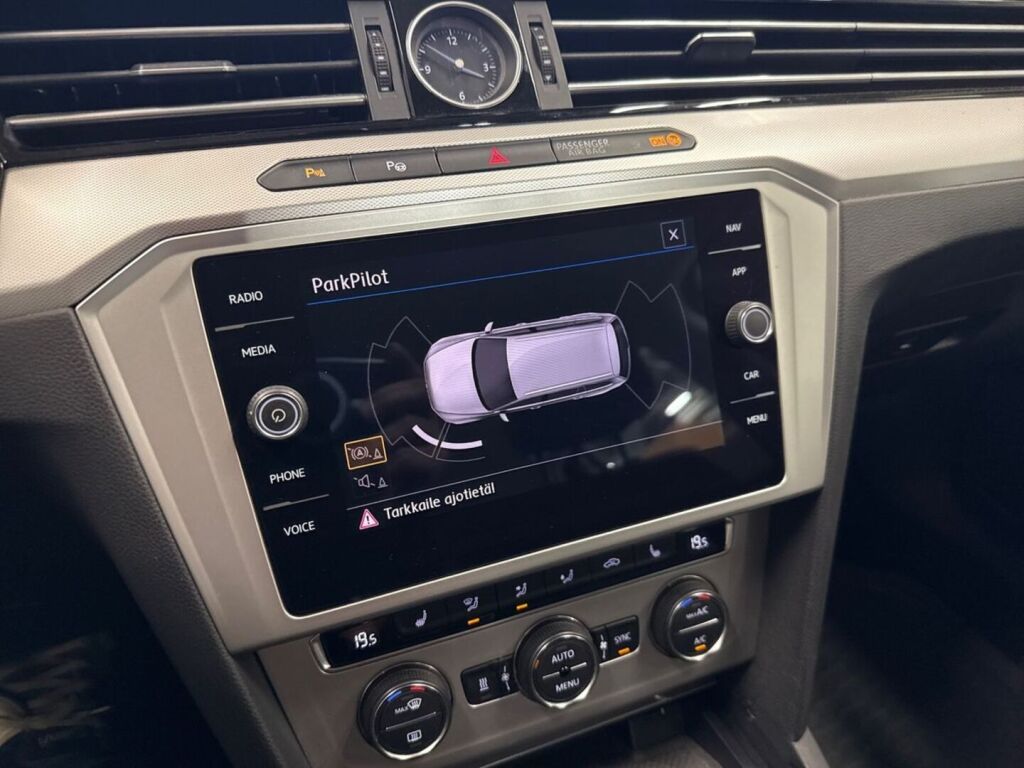 Volkswagen Passat 2018 Harmaa