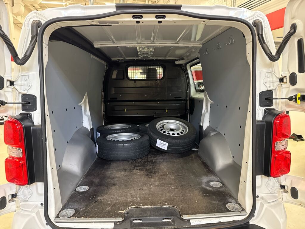 Citroen Jumpy 2018 Valkoinen