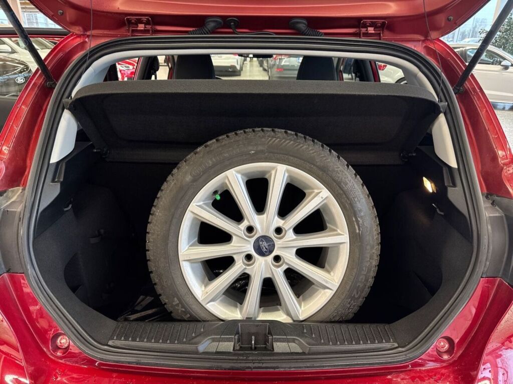 Ford Fiesta 2018 Punainen