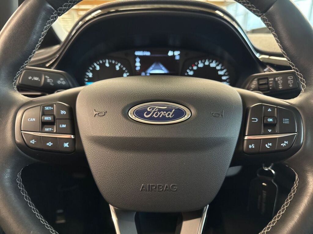 Ford Fiesta 2018 Punainen