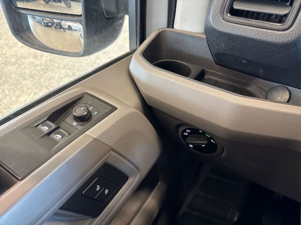 Volkswagen Crafter 2018 Valkoinen