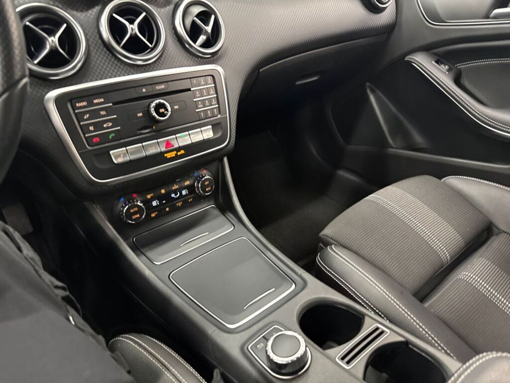 Mercedes-Benz A 2017 Musta