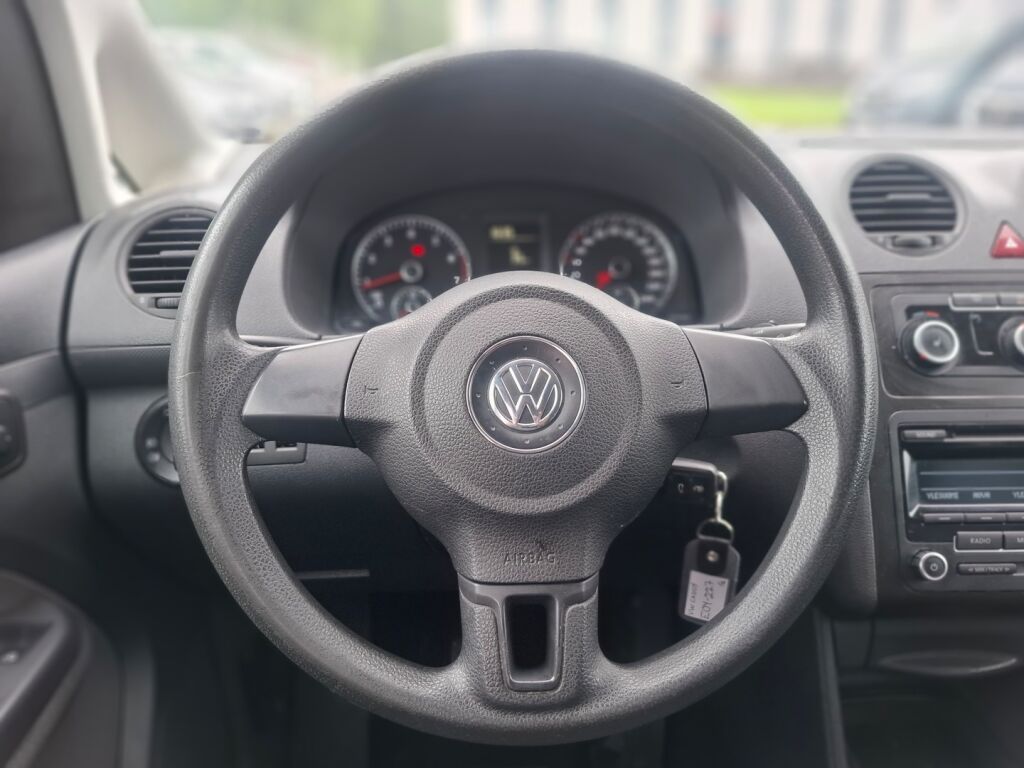 Volkswagen Caddy 2011 Punainen