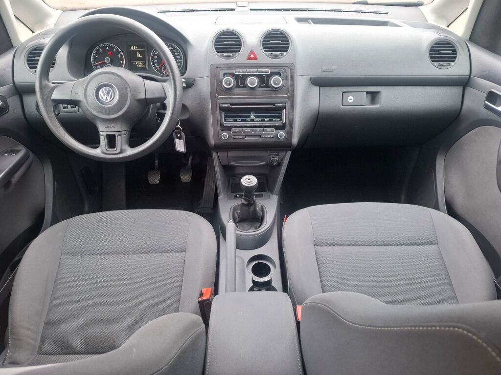 Volkswagen Caddy 2011 Punainen