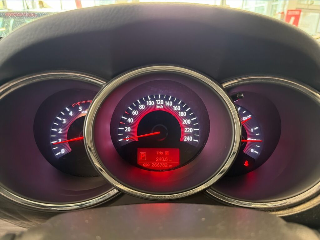 Kia Sorento 2011 Musta