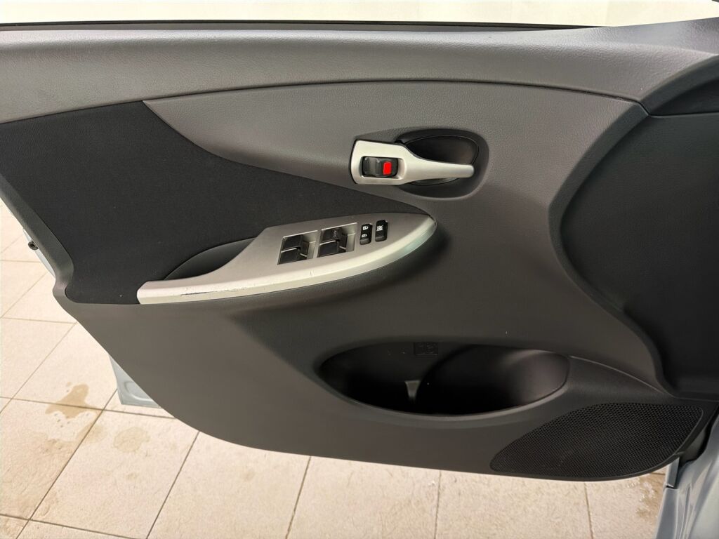 Toyota Corolla 2011 Sininen