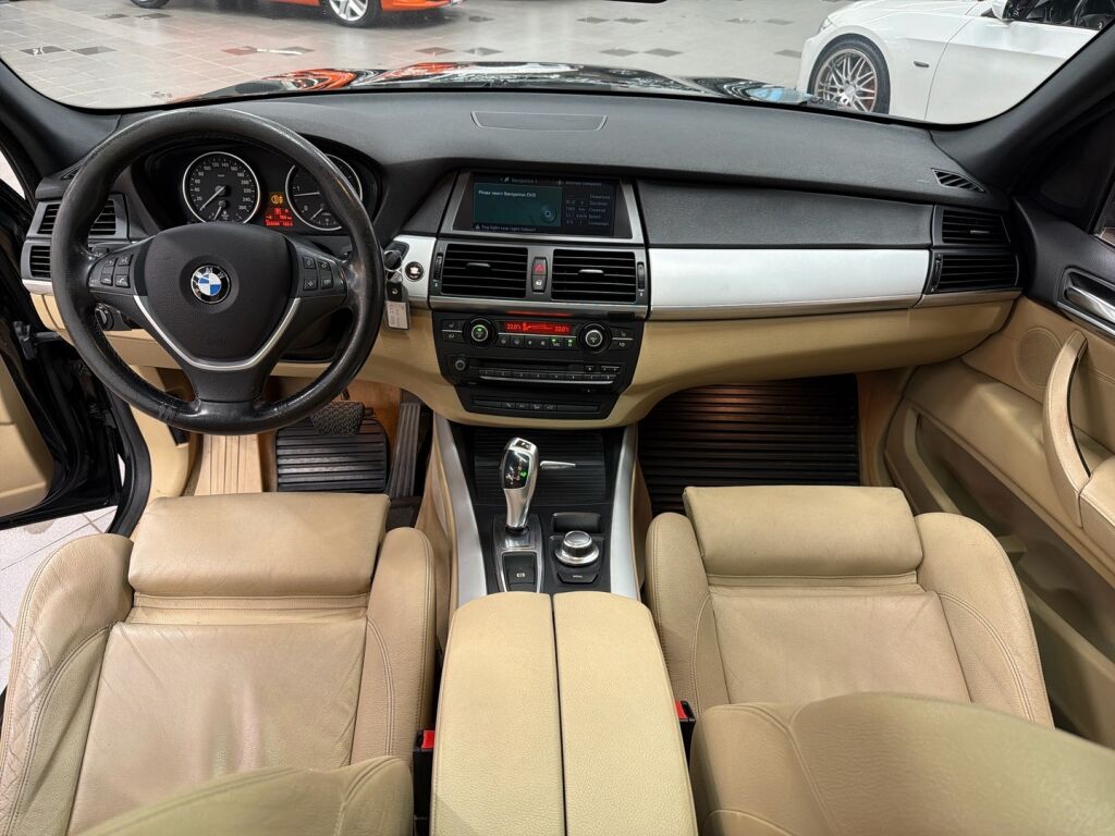 BMW X5 2007 Musta