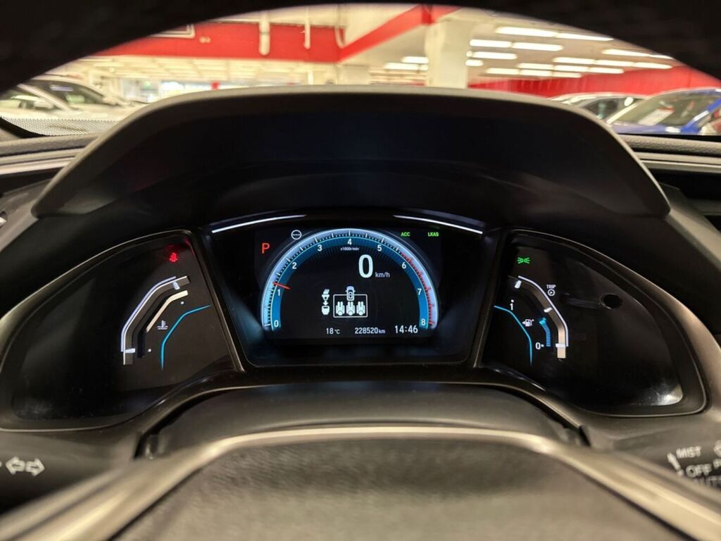 Honda Civic 2018 Valkoinen