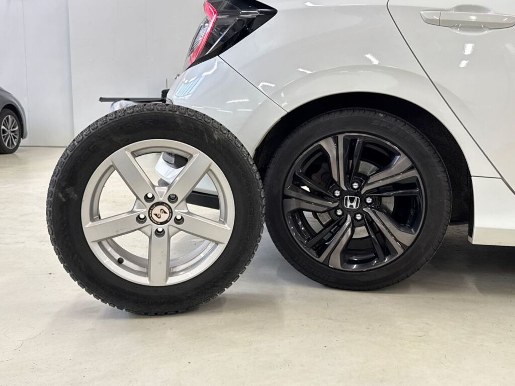 Honda Civic 2018 Valkoinen