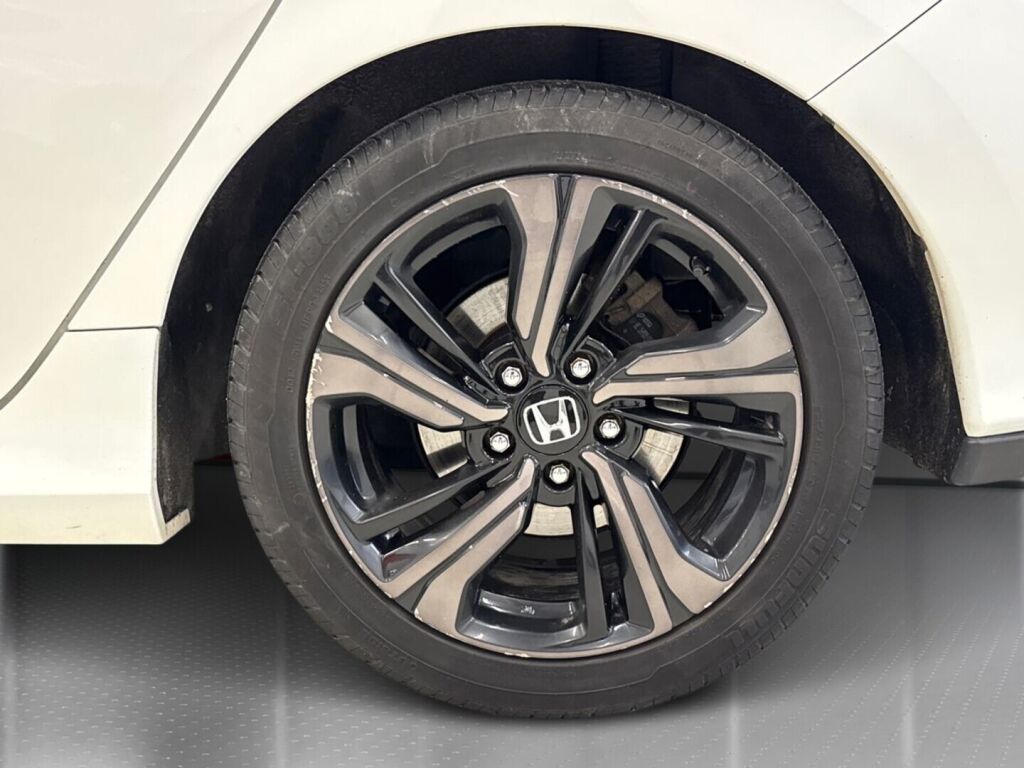 Honda Civic 2018 Valkoinen