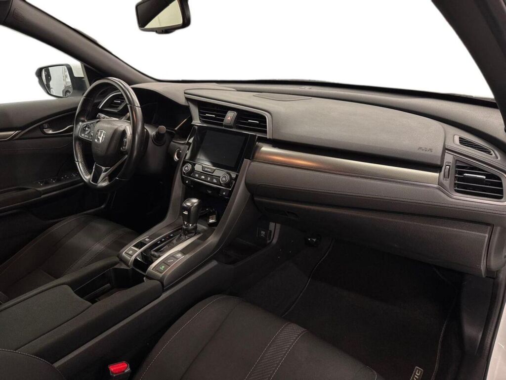 Honda Civic 2018 Valkoinen