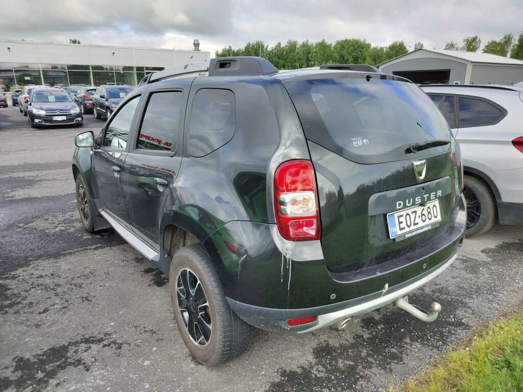 Dacia Duster 2017 Musta