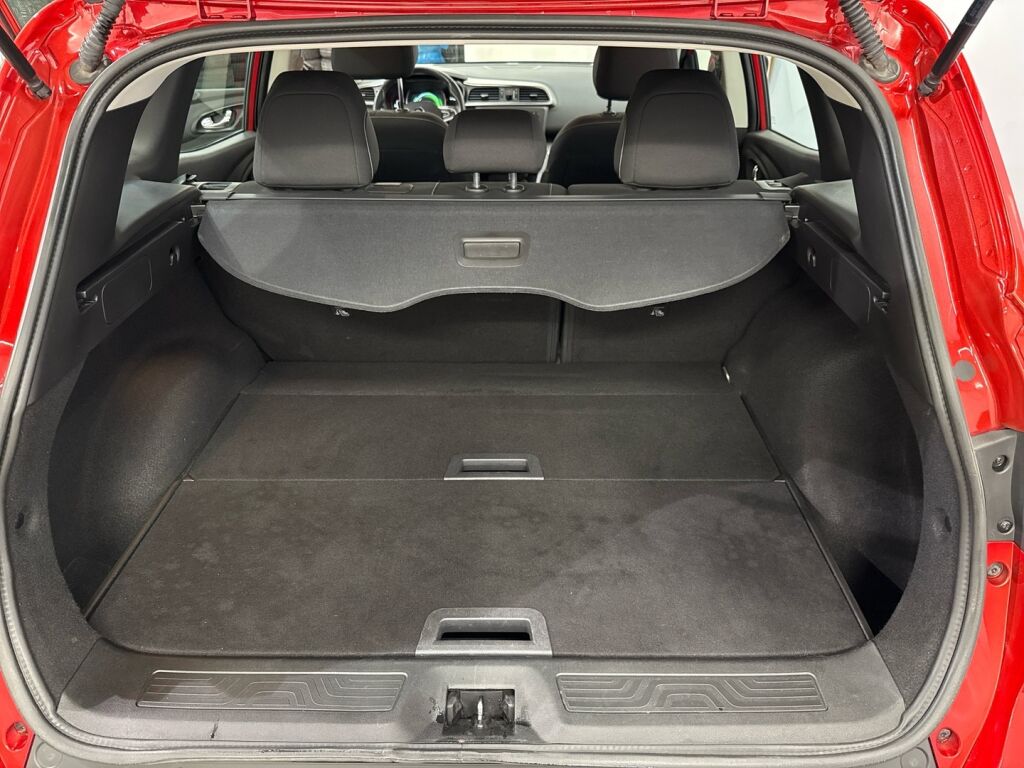 Renault Kadjar 2018 Punainen