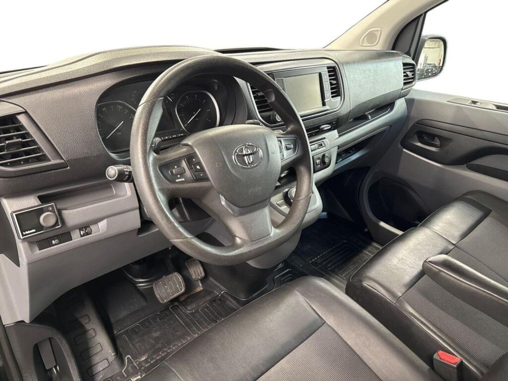Toyota Proace 2018 Musta