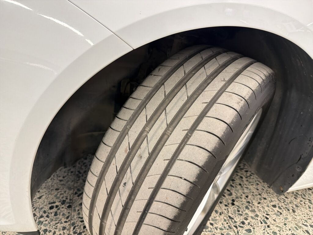 Opel Insignia 2018 Valkoinen