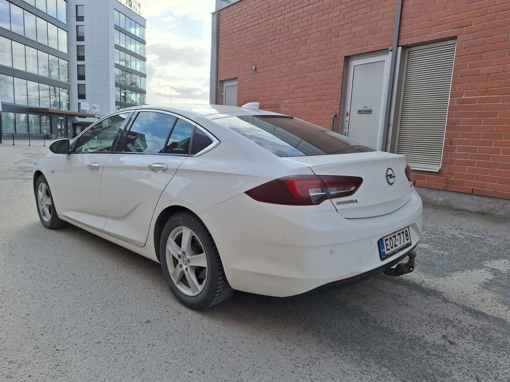 Opel Insignia 2018 Valkoinen