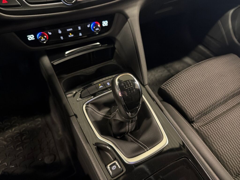 Opel Insignia 2018 Valkoinen