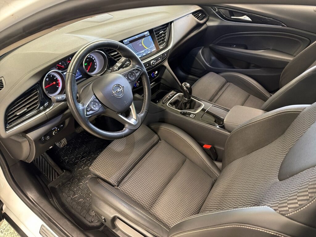 Opel Insignia 2018 Valkoinen