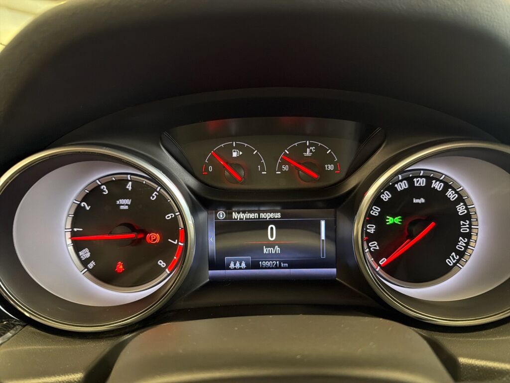 Opel Insignia 2018 Valkoinen