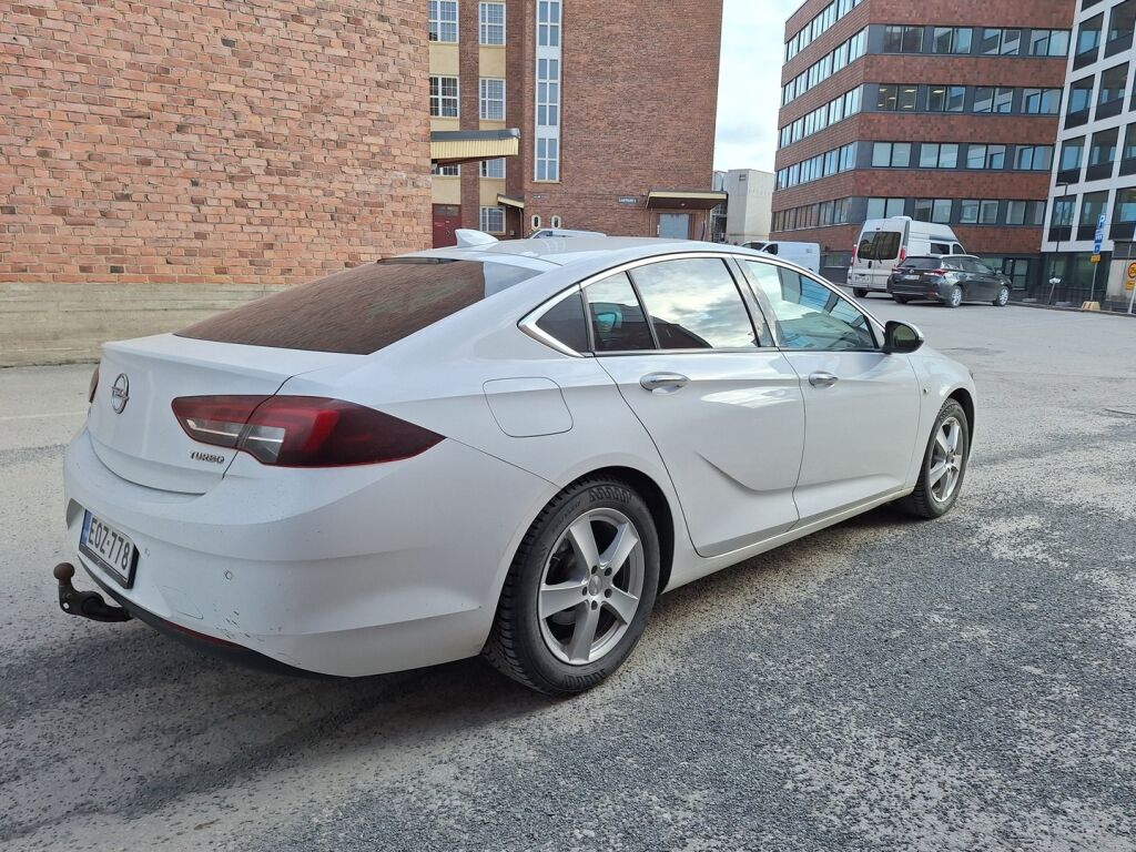 Opel Insignia 2018 Valkoinen