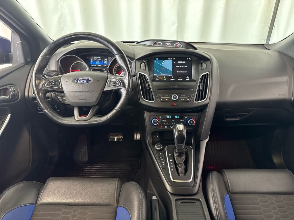 Ford Focus 2017 Sininen