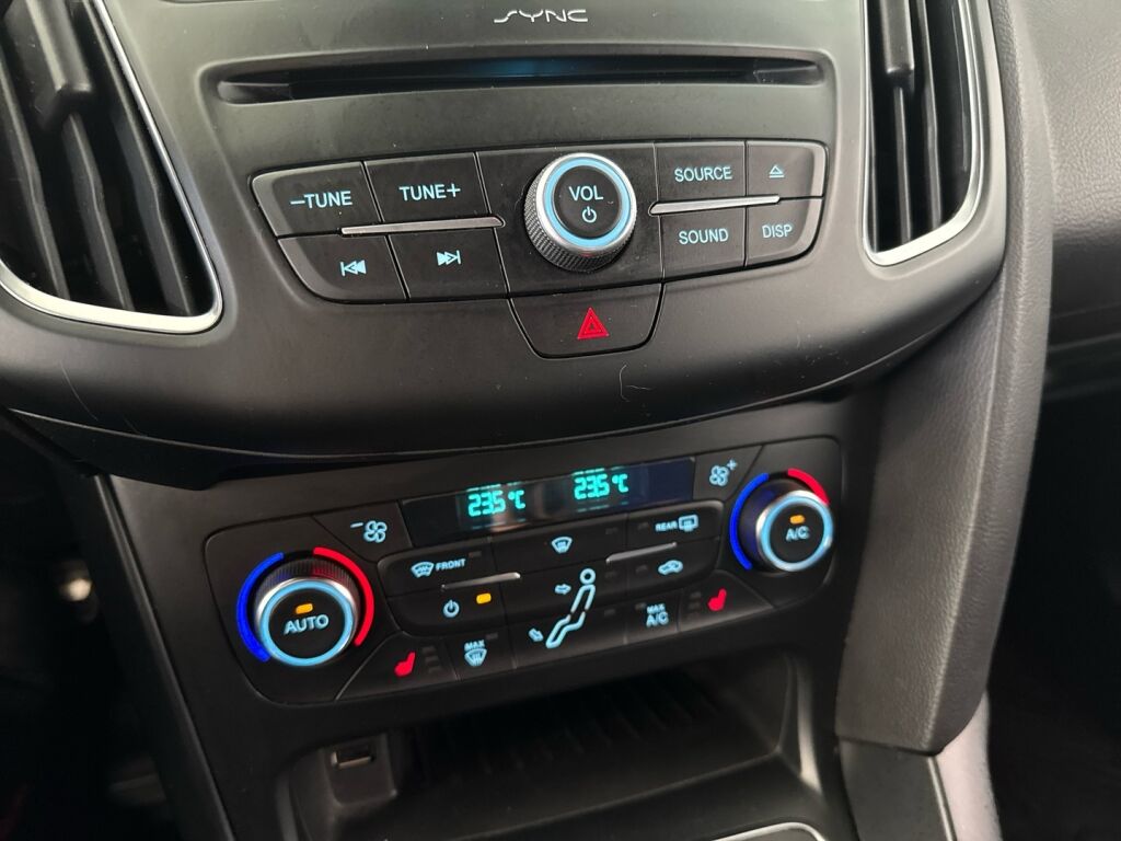 Ford Focus 2017 Sininen