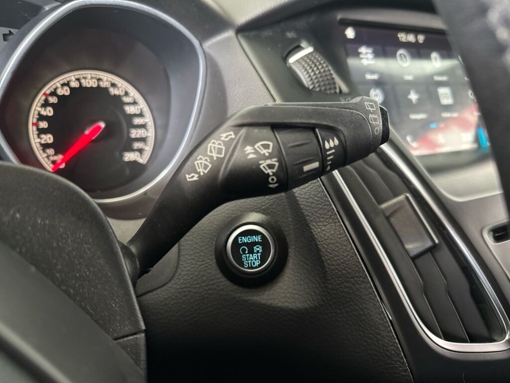 Ford Focus 2017 Sininen