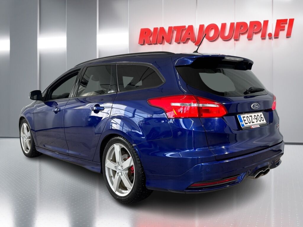 Ford Focus 2017 Sininen