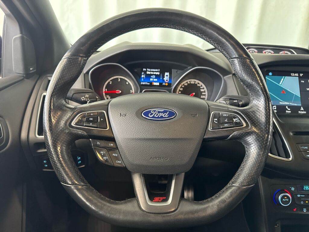 Ford Focus 2017 Sininen