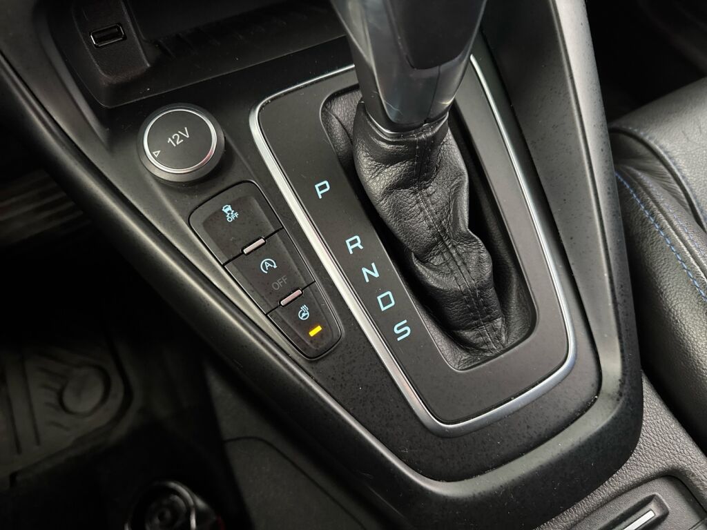 Ford Focus 2017 Sininen