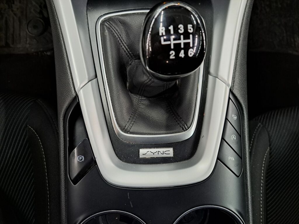 Ford Mondeo 2018 Valkoinen