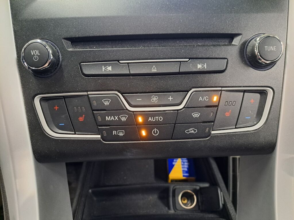 Ford Mondeo 2018 Valkoinen