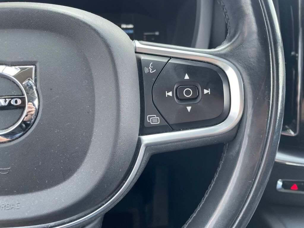 Volvo XC60 2018 Valkoinen
