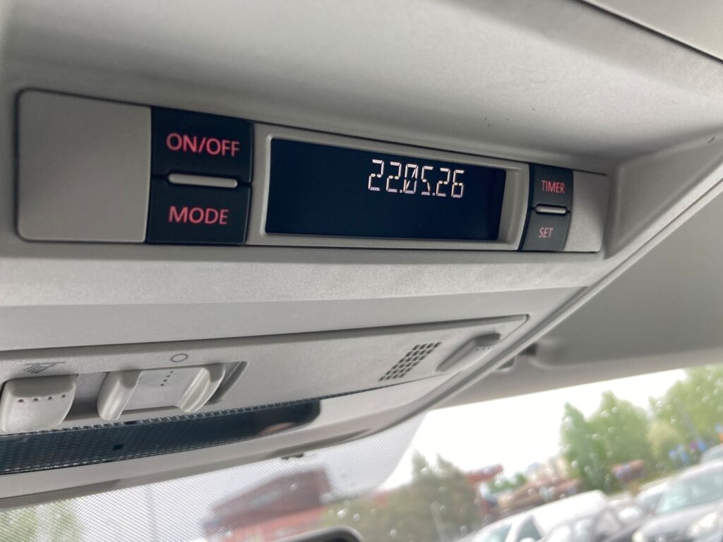 Volkswagen Transporter 2018 Musta