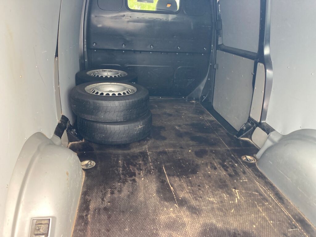Volkswagen Transporter 2018 Musta