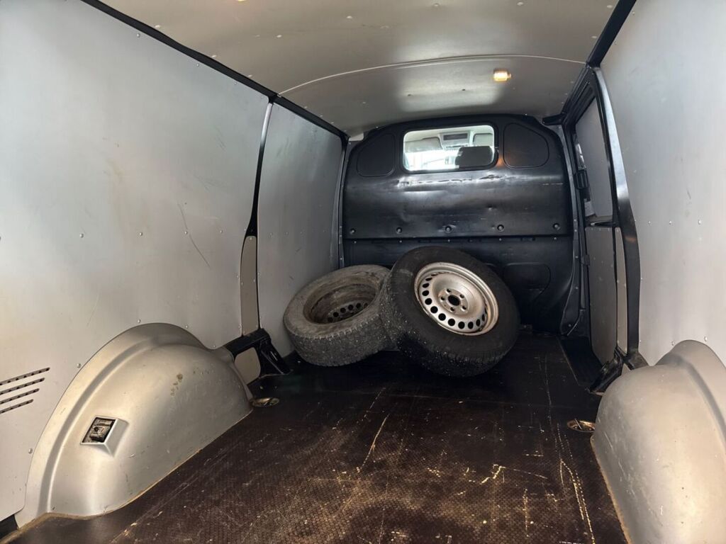 Volkswagen Transporter 2018 Musta