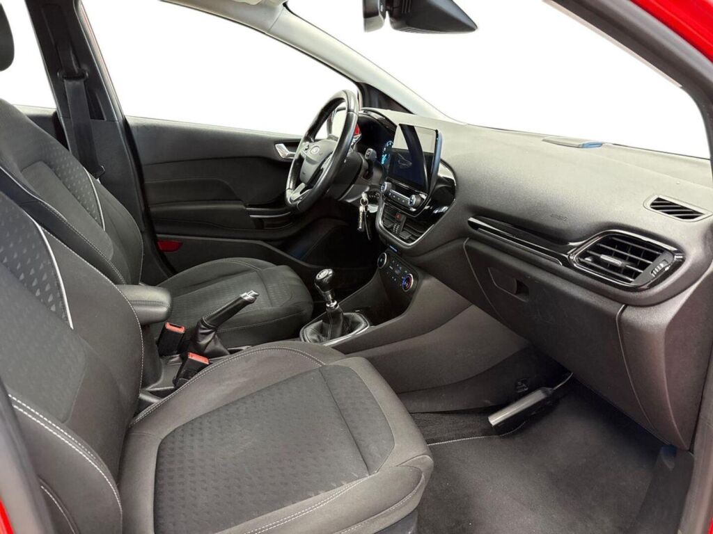 Ford Fiesta 2018 Punainen