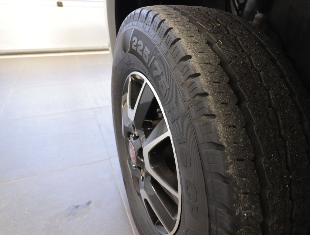 Adria Coral S 670 SC 2018 Valkoinen