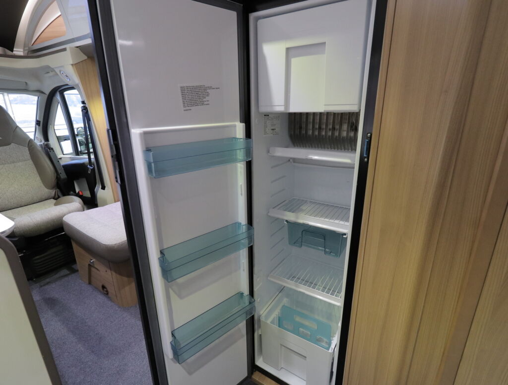 Adria Coral S 670 SC 2018 Valkoinen