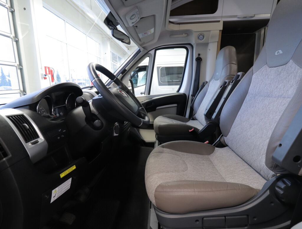 Adria Coral S 670 SC 2018 Valkoinen