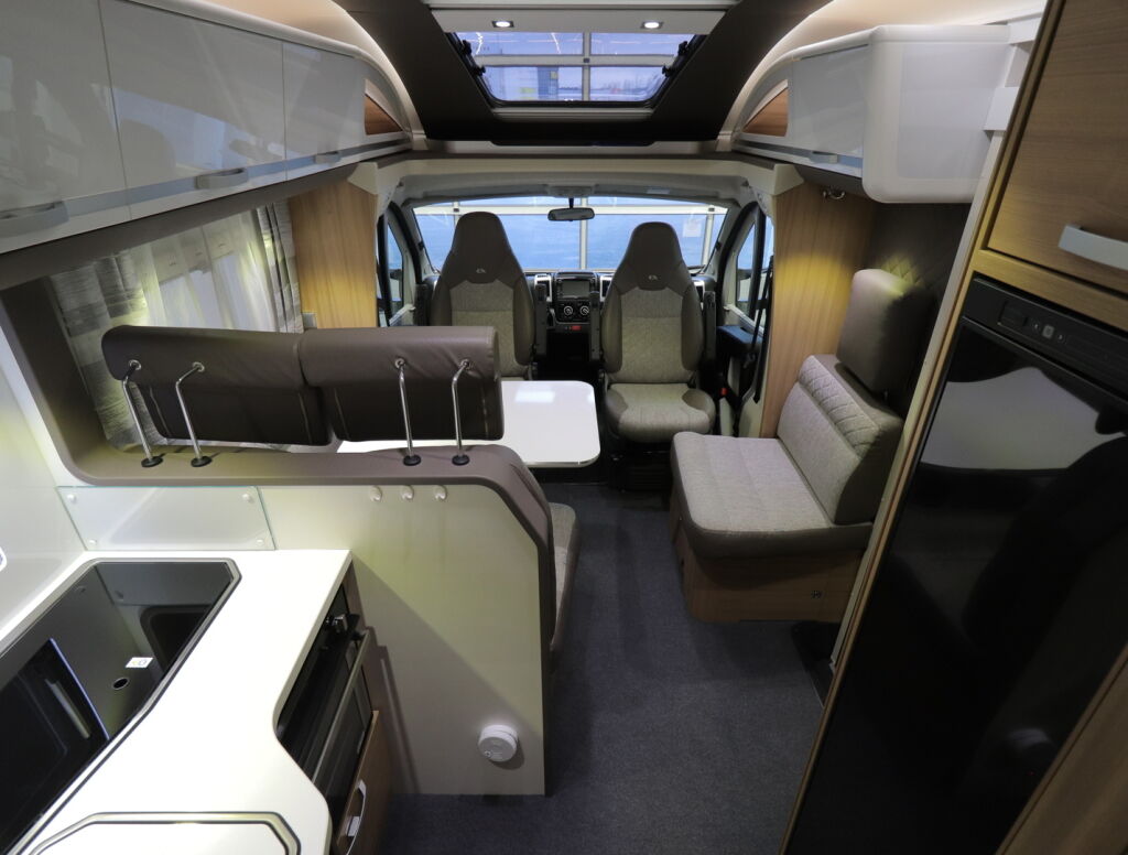 Adria Coral S 670 SC 2018 Valkoinen