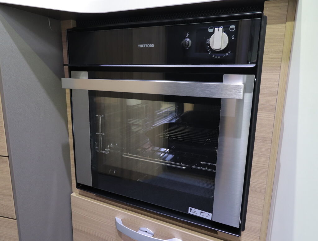 Adria Coral S 670 SC 2018 Valkoinen