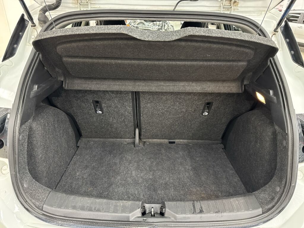 Nissan Micra 2018 Valkoinen