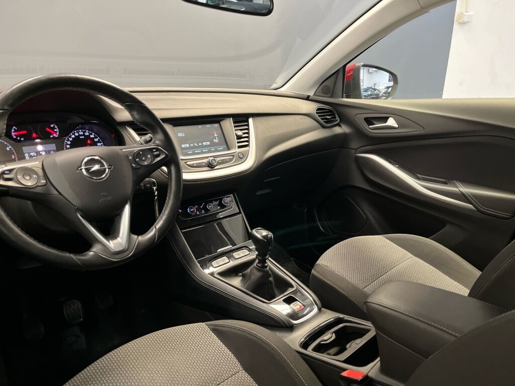 Opel Grandland X 2018 Punainen
