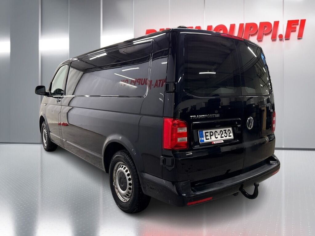 Volkswagen Transporter 2018 Musta