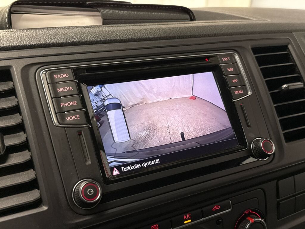 Volkswagen Transporter 2018 Musta