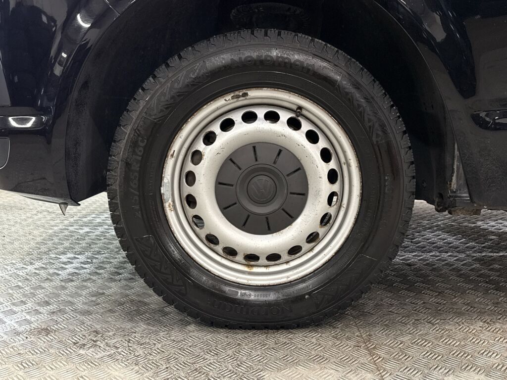 Volkswagen Transporter 2018 Musta